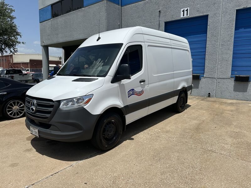 Hills Air Support Mercedes-Benz Sprinter van